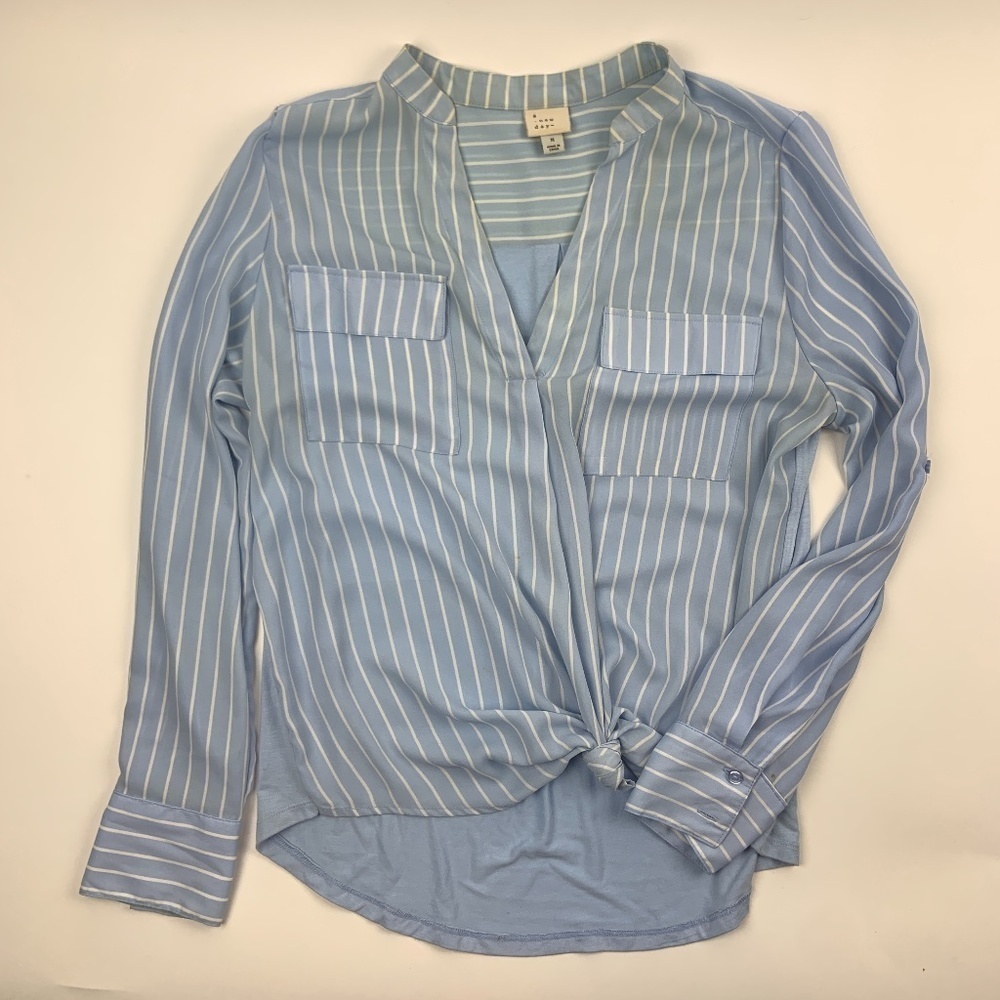 A New Day Womens Blouse Long Sleeve V Neck Tie Front Blue White Stripes Medium
